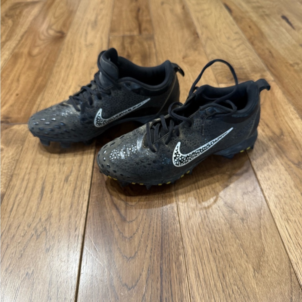 Nike Black and White Softball Cleats
